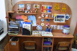 В групповых помещениях созданы условия для организованного взаимодействия педагогов с детьми и самостоятельного, активного и целенаправленного действия воспитанников в изобразительной  деятельности